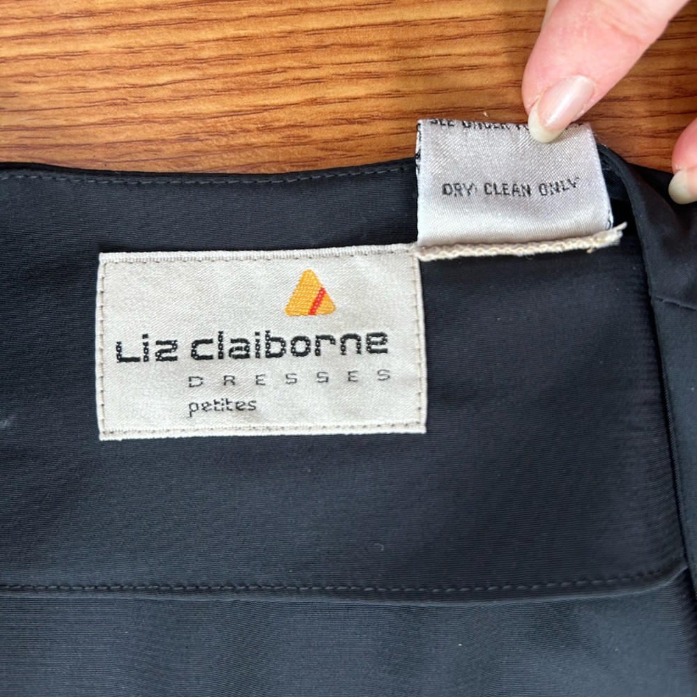 Vintage 1980’s Liz Claiborne Black Suit with Belt size 4 Petite EUC - Picture 14 of 15